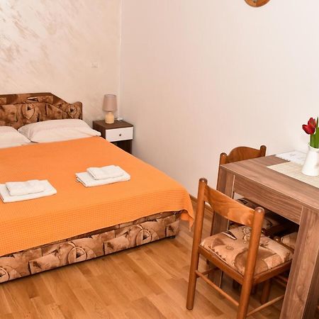 Apartments Simun โกตอร์ ภายนอก รูปภาพ