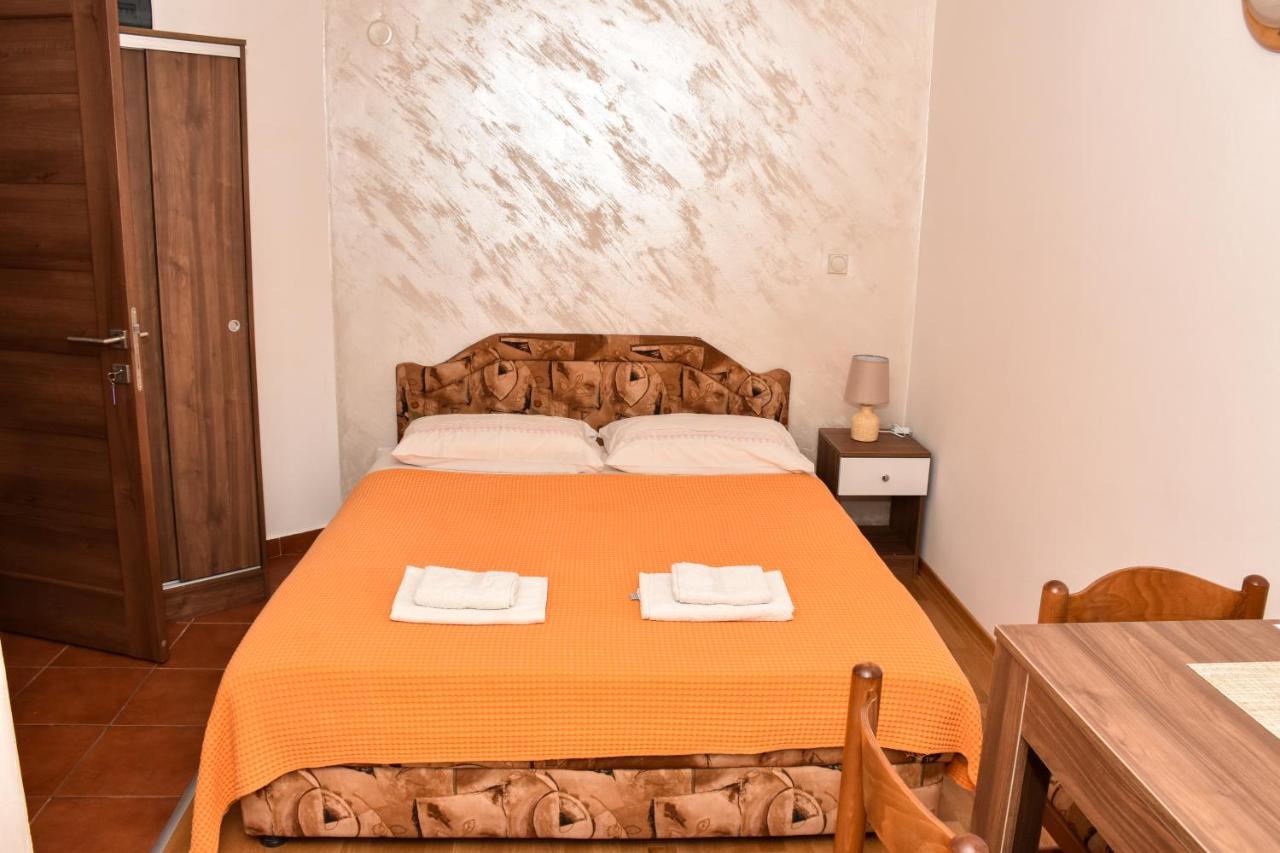 Apartments Simun โกตอร์ ภายนอก รูปภาพ