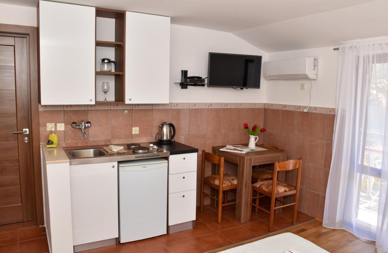 Apartments Simun โกตอร์ ภายนอก รูปภาพ
