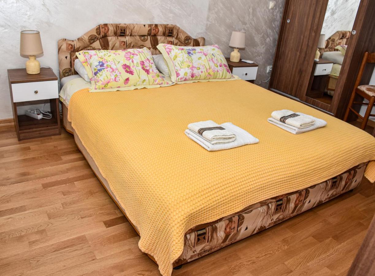 Apartments Simun โกตอร์ ภายนอก รูปภาพ