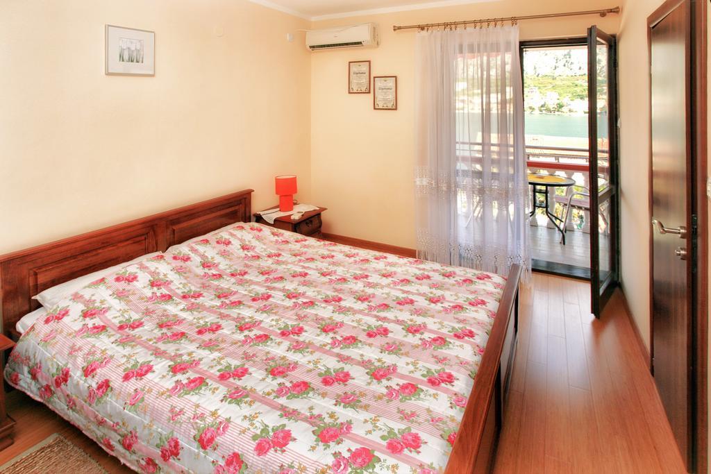 Apartments Simun โกตอร์ ภายนอก รูปภาพ